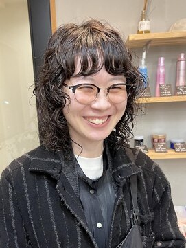 ナループロア ハチ(Nalu pu loa hachi) レイヤーパーマ/ウルフパーマ/顔まわりパーマ/ウェーブパーマ