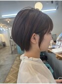 丸みショートボブ刈り上げ顔まわりカットくすみベージュ