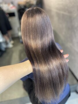 エルバイラビス 大宮(elu by lovis) 《三宅悠斗》ミルクティーカラー/大宮