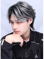 リップス 吉祥寺店 (LIPPS) ホワイトシルバーアッシュバレイヤージュフェザーセンターパート