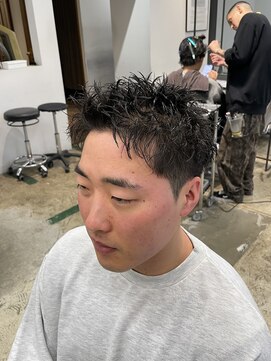 ザデイ カットアンドカルチャーショップ(THE DAY CUT&CULTURE SHOP) スパイキーショート