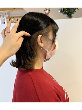 インナーカラー　イヤリングカラー　ベージュ