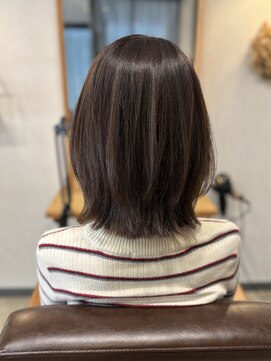 ルナバイルヴェール(LUNA by LeVert) 外ハネミディアムレイヤー