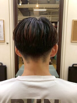 レボルトヘアー(R EVOLUT hair) 刈り上げセンターパート/波巻きツイストスパイラル/柏駅