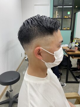 キューズ クラブ(cuz KLUB) 【cuzKLUB】バーバースタイルスキンフェード×サイドパート/池袋
