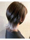 20代30代ウルフカット襟足シルバーカラー