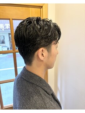 トレパルッキエーレ(tre parrucchiere) ［-tre-］メンズパーマ