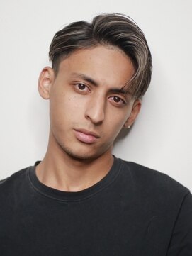 イーラ(era) フェザーパーマメッシュハーフバック