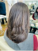 大人可愛いハイレイヤーロングヘア×透け感マロンベージュ