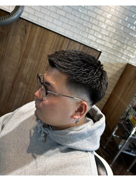 タフ バーバーショップ 大濠店(TOUGH BARBER SHOP) ラフトップ、スキンフェード！