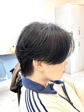 イロ 成田(iLo) 毛流れニュアンスパーマ