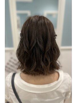 ホワイト 東京新宿店(White) ボブでも！ねじりハーフツイン