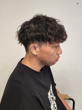 ニアウ 伊勢崎連取店(Niau) 刈り上げマッシュスペインカールツイストスパイラルパーマ