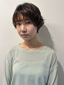 ヨーク(yorke)の写真/低刺激のオーガニック薬剤を使用♪ダメージレスにこだわり、低刺激でツヤ感アップ☆大人女性に人気*