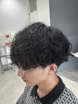 グロップ 町田(GLOP) 大人っぽさを引き出す波巻きパーマ/メンズパーマ