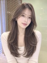 オアシスアヴェダ ザ・ペニンシュラ東京(OASIS AVEDA)&nbsp;大人ロングレイヤー・オリーブグレージュ・透明感カラー30代