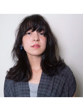 マウロア(MAULOA) “黒髪 ミディアム layer style ” 鈴木ちさと