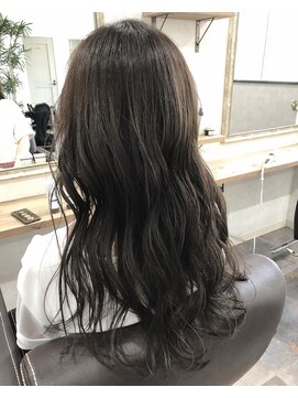 リズム(lysm) ナチュラル　ダークトーングレージュ