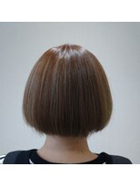 ファースト 泉中央店(first) ステップボーンカット/カーキベージュ/20代30代40代