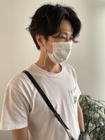 トレス(TRESS)&nbsp;スパイラルパーマ　メンズセンターパート　コンマバング