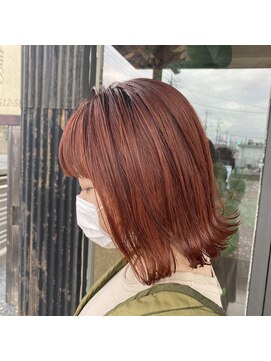ヘアーデザイン ディードット(Hair design D.) 外ハネ切りっぱなしボブ