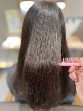 リタ(Rita) 美髪ヘアエステ・カットカラー