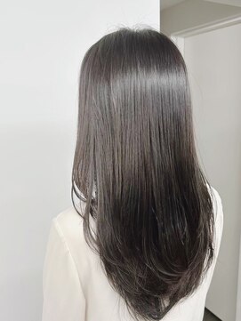 クローズ(cross-z) 小顔前髪レイヤーカットイメチェンアンブレラカラー