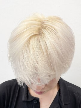 ロイス 神宮前(ROIS) ミルクティーベージュ/ダブルカラー/ケアブリーチ/ハイトーン