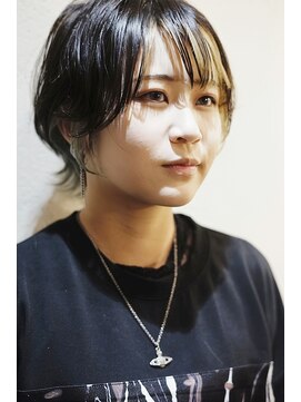 アリイ(ali'i) ショートウルフ×ツートンインナーカラー