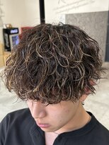 レボ(Revo)&nbsp;誰でもかっこよく。波巻きパーマ