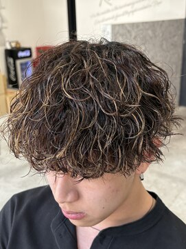 レボ(Revo) 誰でもかっこよく。波巻きパーマ