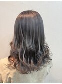 ブリーチ２回シルバーグレージュカラー♪
