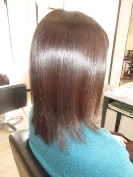 コア フィール ア デイ(COIFFURE A DAY) 前上がりグラデーション