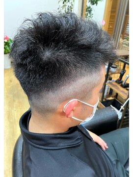 ディ グラント(D GRANT) スタイリングなし！フェードBARBERスタイル★