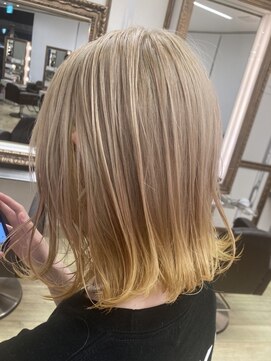 コワファースト 別府 トレンドを取り入れたハイトーン☆