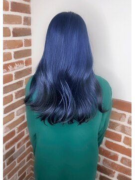 エニー 栄(Any) 韓国ヘアにもピッタリ艶髪ブルージュ