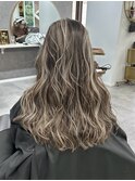ハイライトベージュ