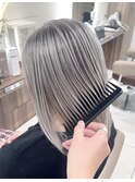 白髪ぼかし ホワイトグレージュバレイヤージュ