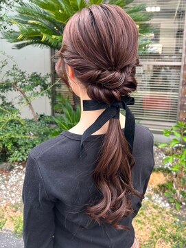 ナカオコアフュール(NAKAO COIFFURE) ゆるめローポニー　ベロアリボン　顔周りアレンジ　お呼ばれ