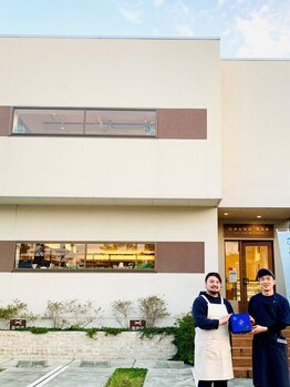 グランシュール(GRAND SUR)の写真/２Fカフェ併設！お客様が心からリラックスできるアットホームなサロン