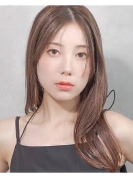 メゾンドムニ 恵比寿(Maison de MUNi) セミディレイヤーカットシアーカラーオリーブベージュ20代30代