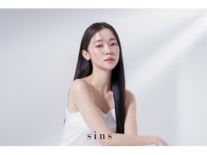 シンズ(sins)の写真