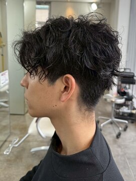 アトリーチェ 昭和店(ATTRICE) 甲府昭和町波巻きパーマツイストスパイラルパーマセンターパート