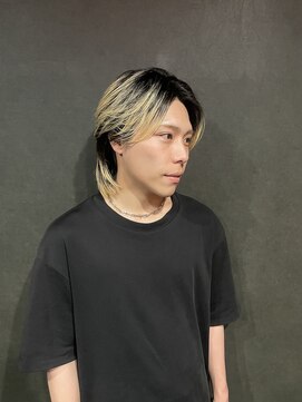 レマン バイ ノイル(Les Mains by Noil) センター分けウルフ