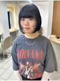 顔周りウルフ　レイヤー　姫カット　ブルー　ブリーチ