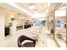 ヴィーヴォ 深江橋店(VIVO)の雰囲気(シンプルで明るい店内です◎)