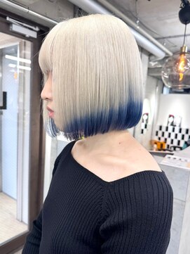 リル ラウム 原宿(LiL Raum) 推しカラー☆ホワイト×ブルー グラデーションカラー/原宿