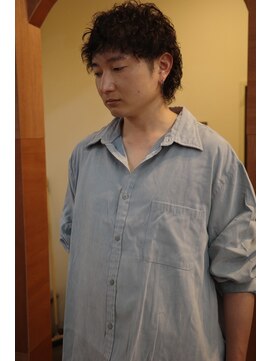 エディ(Edy) メンズ波巻きスパイラルパーマケアパーマ眉毛カット外国人風