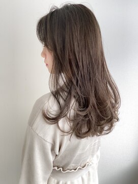 フルールバイアヴァンスクロス(Flulu by avance. cross) レイヤーカット、イルミナカラー、シナモンベージュ