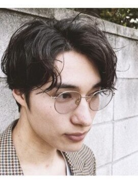 アットラブ バイ ベル(at'LAV by Belle) 知的でモードな韓国風メンズパーマスタイル カルマヘア